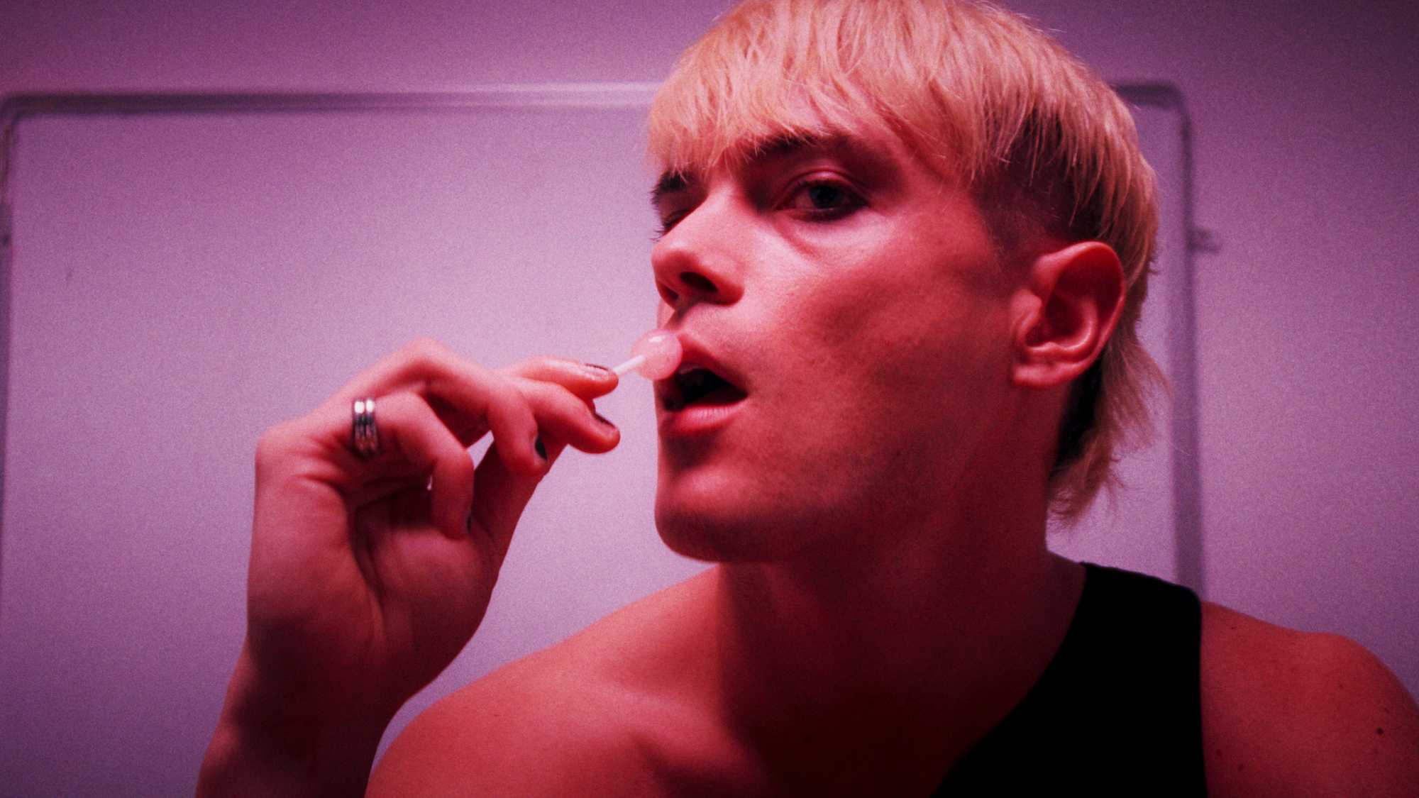 Body Blow (image 4)