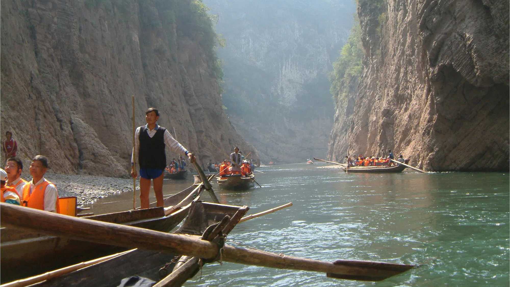 Up the Yangtze (image 1)