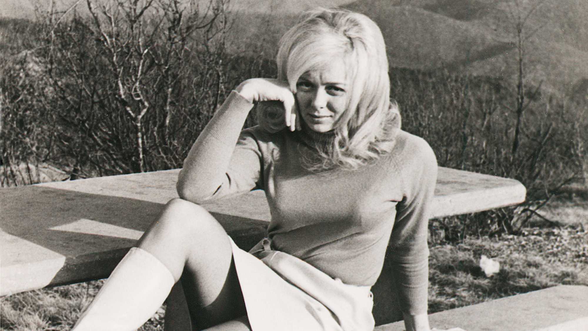 Tabloid (image 1)